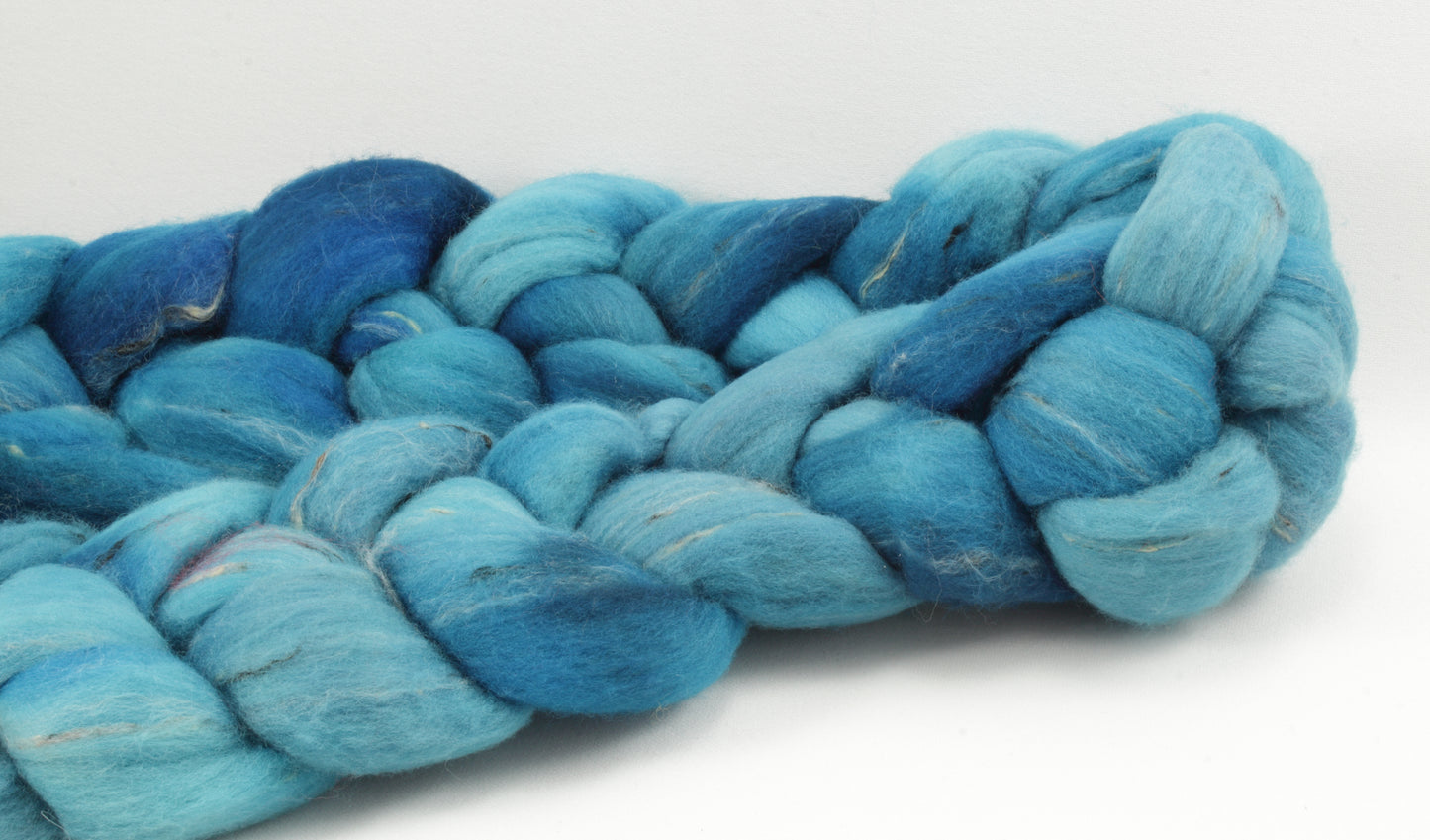 NEW - 4oz US Shaniko Wool with Neutral Neps - Tonal Colorways