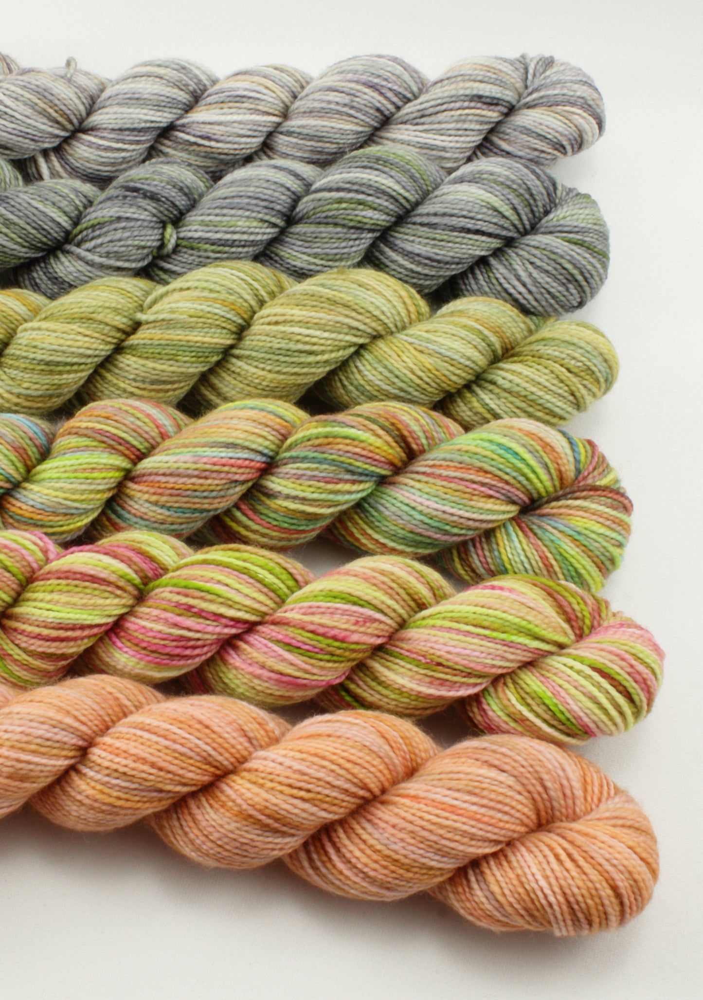 NEW - Fade Set - Jest Sock - 798yds - Pink Lemonade