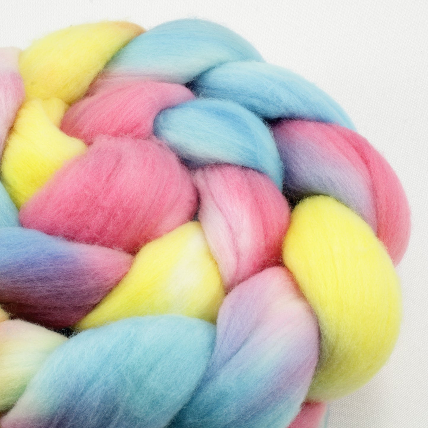 4oz 19.5 Micron Fine American Merino Combed Top - Stranger Danger Ranger