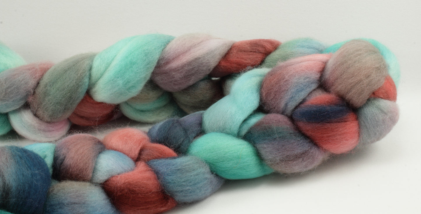 NEW - 4oz Falkland Combed Top - Variegated Colorways